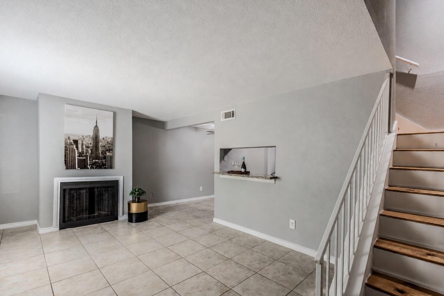 720 Memorial Mews #A