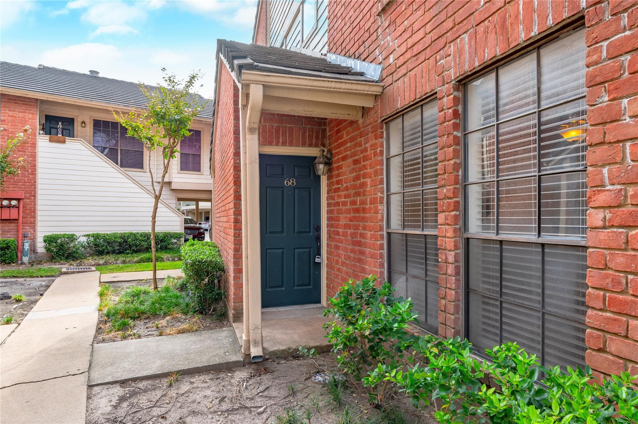 2211 S Kirkwood Road #68