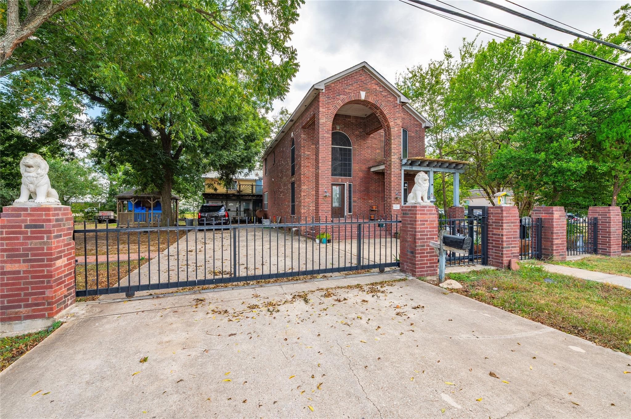 12422 Almeda Genoa Road