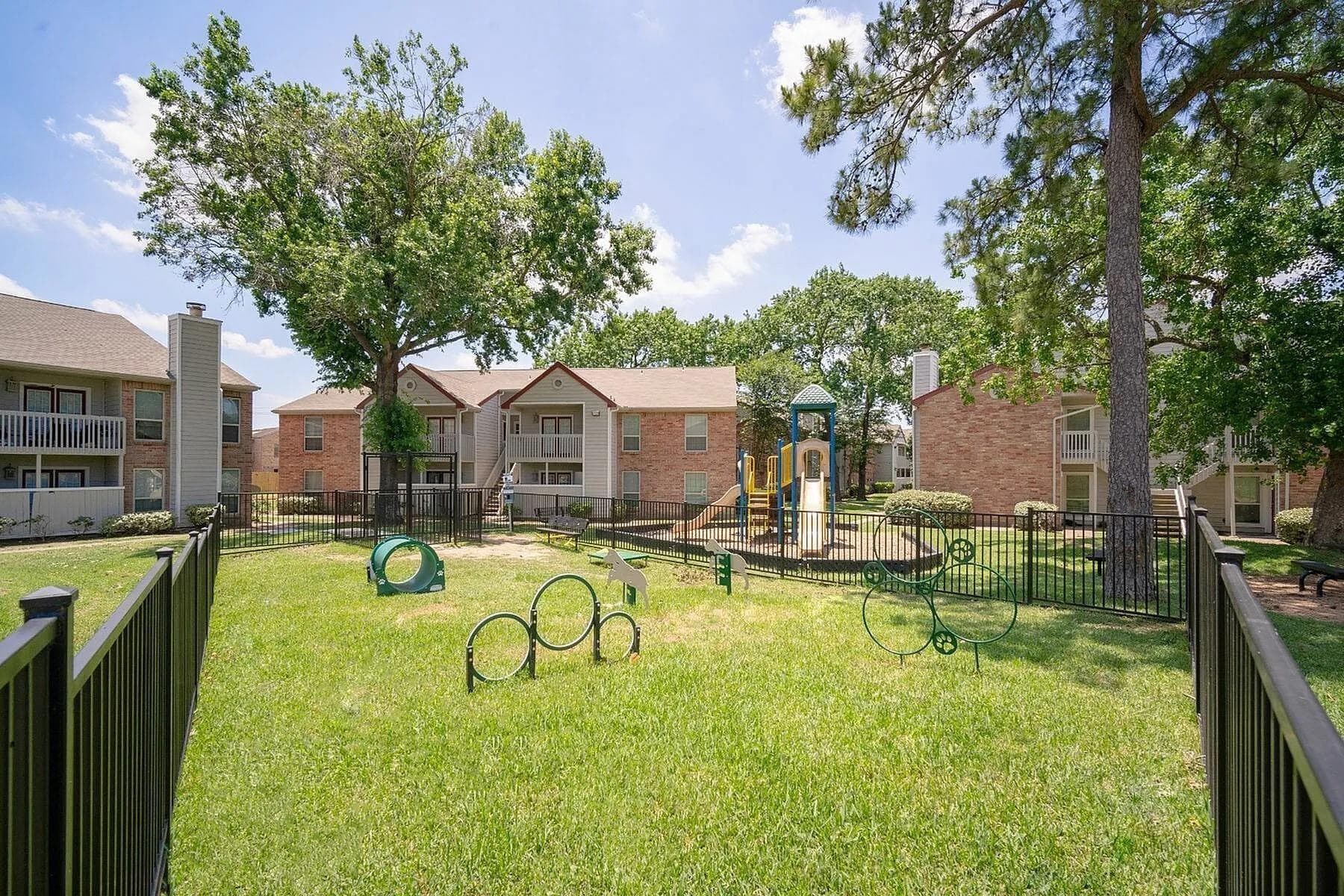 12800 Woodforest Boulevard #N0806