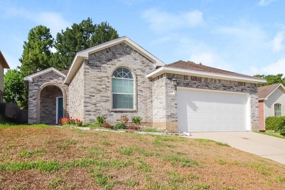 2309 Highland Crossing Drive