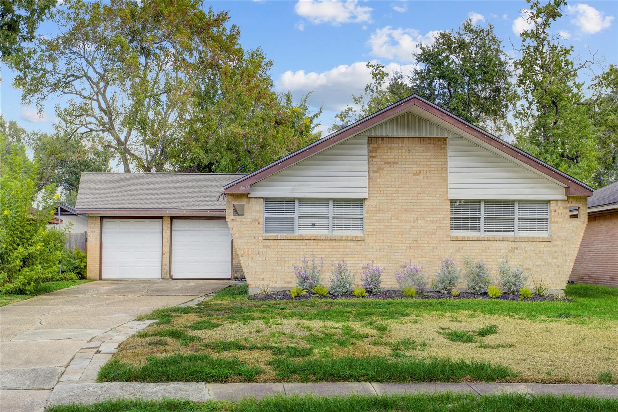 4314 Benning Drive