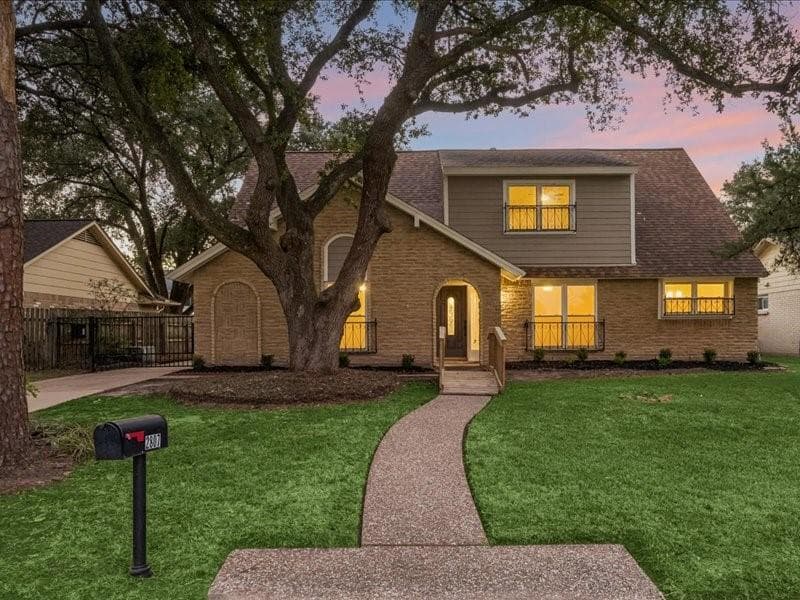 2807 Triway Lane