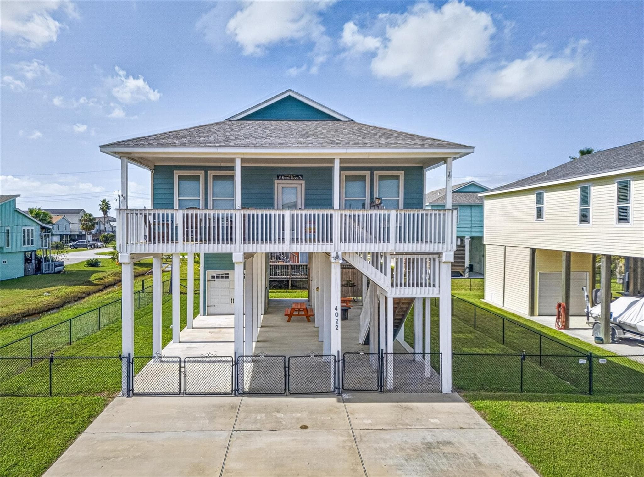 4022 Fort Bend Drive
