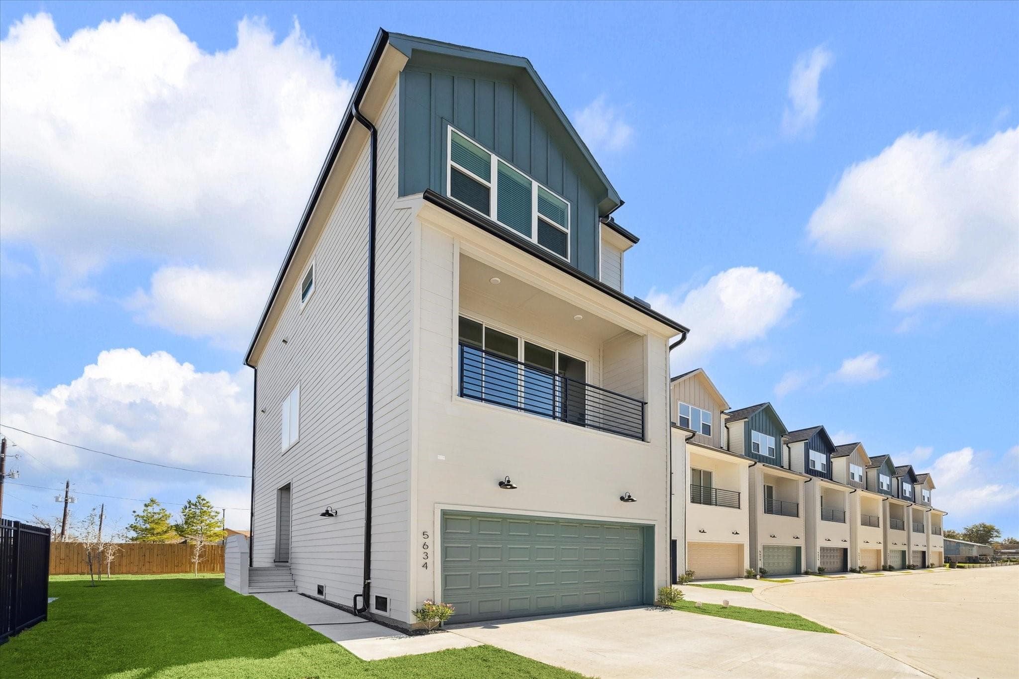 5614 Camino Encantado Drive