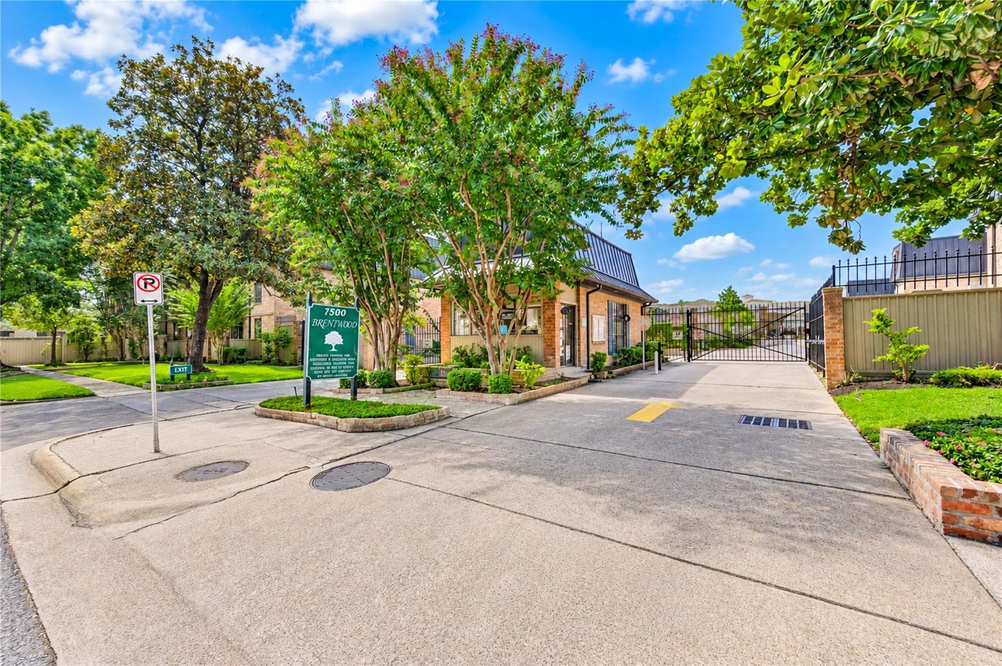 2400 N Braeswood Boulevard #313
