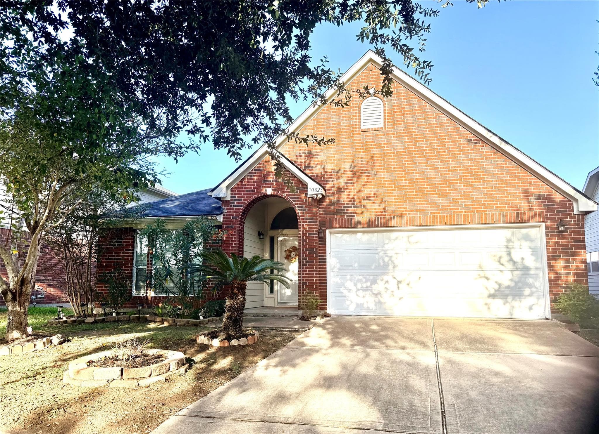 10823 Coral Garden Lane