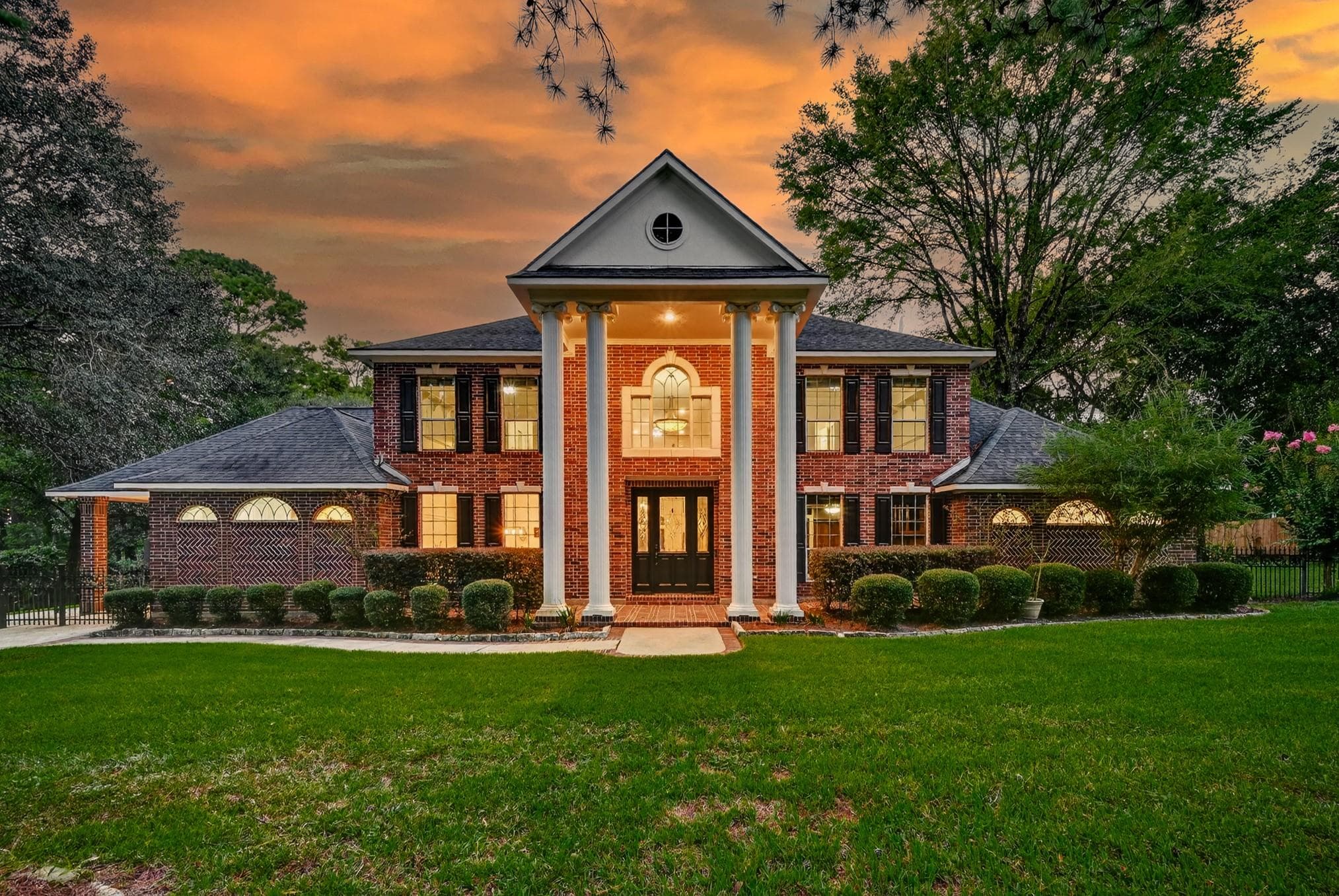 15406 Hunters Bend Drive