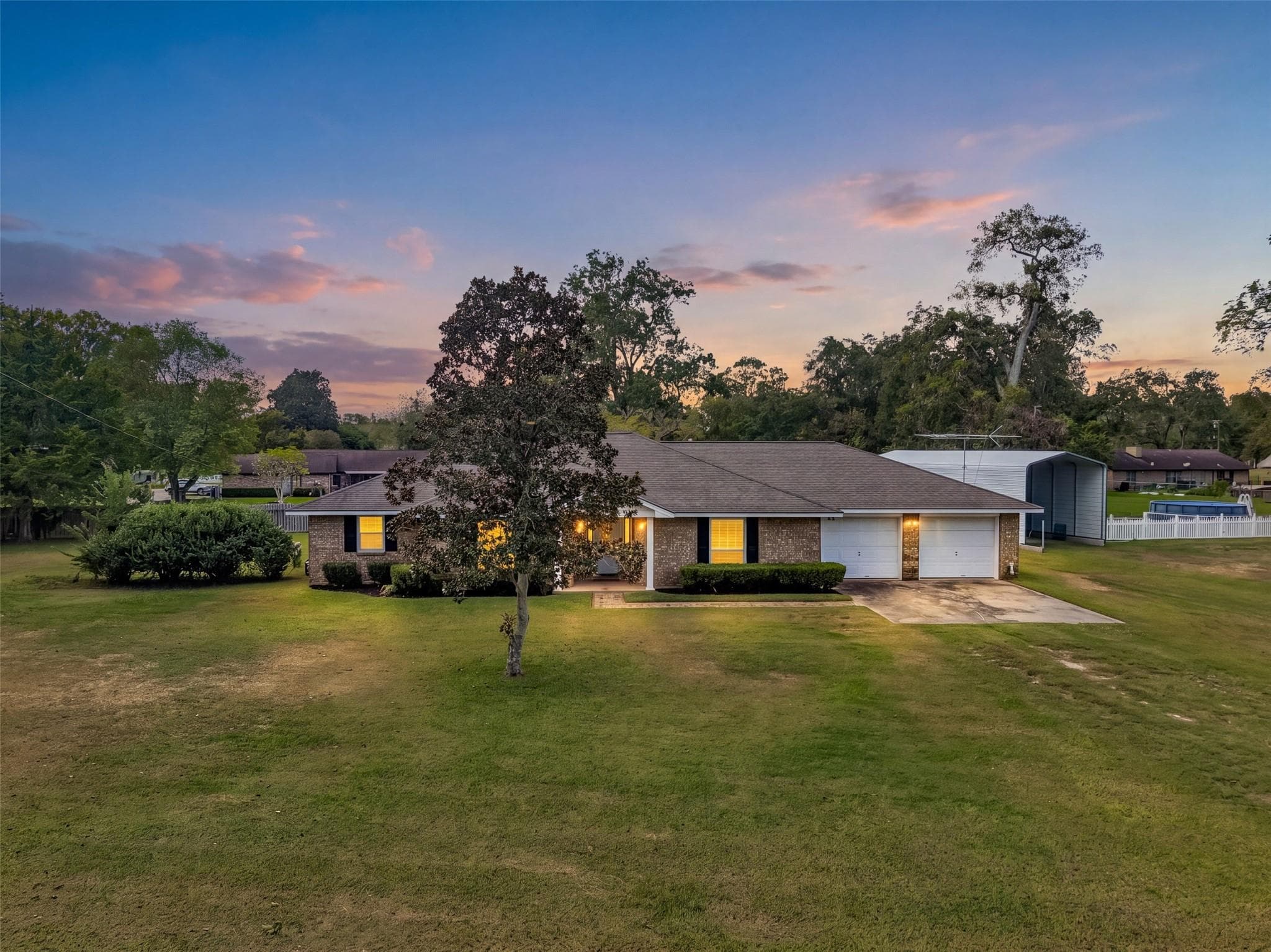 1112 Knox Lane