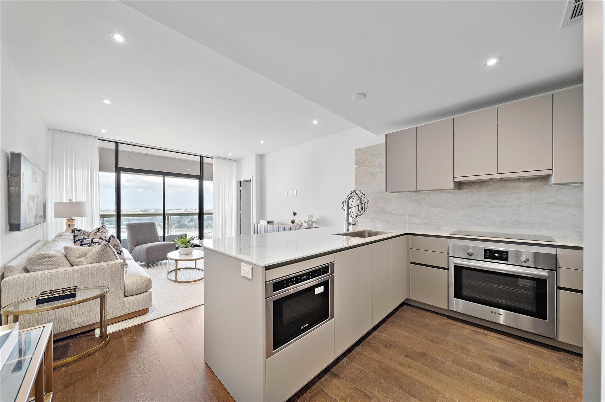 1701 Hermann Drive #25A