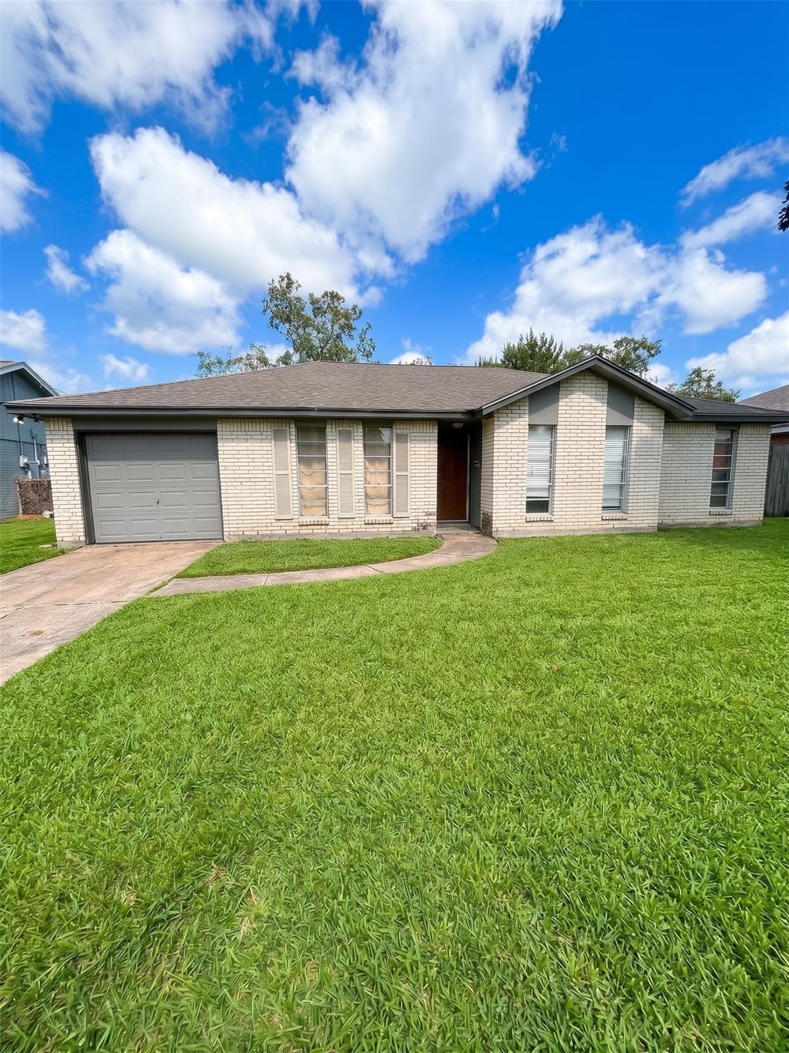7410 Canary Circle