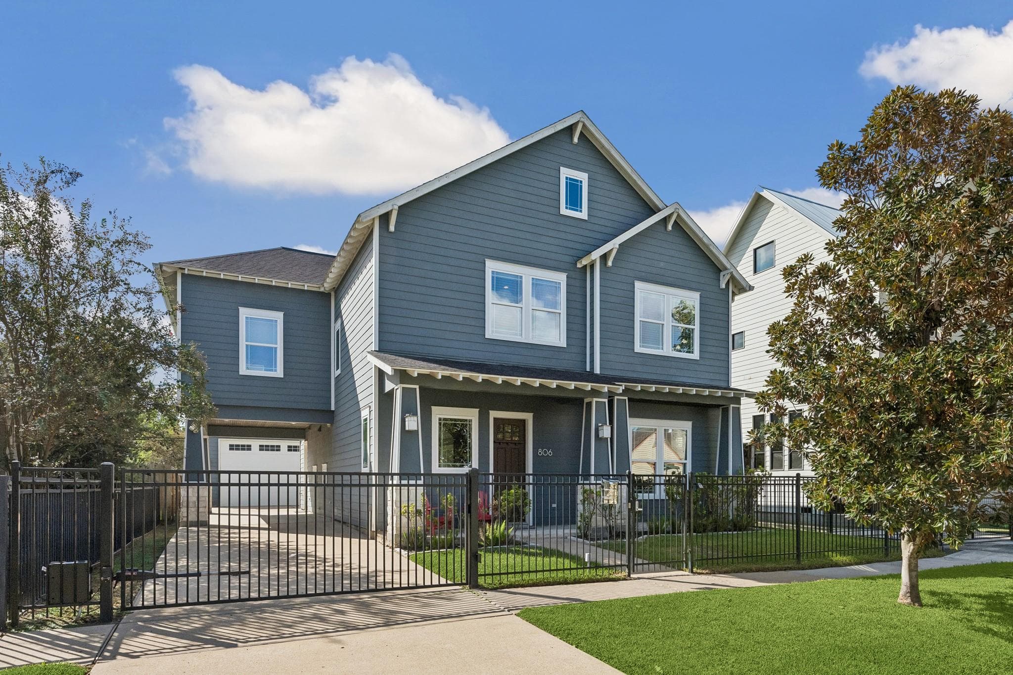 806 Algregg Street