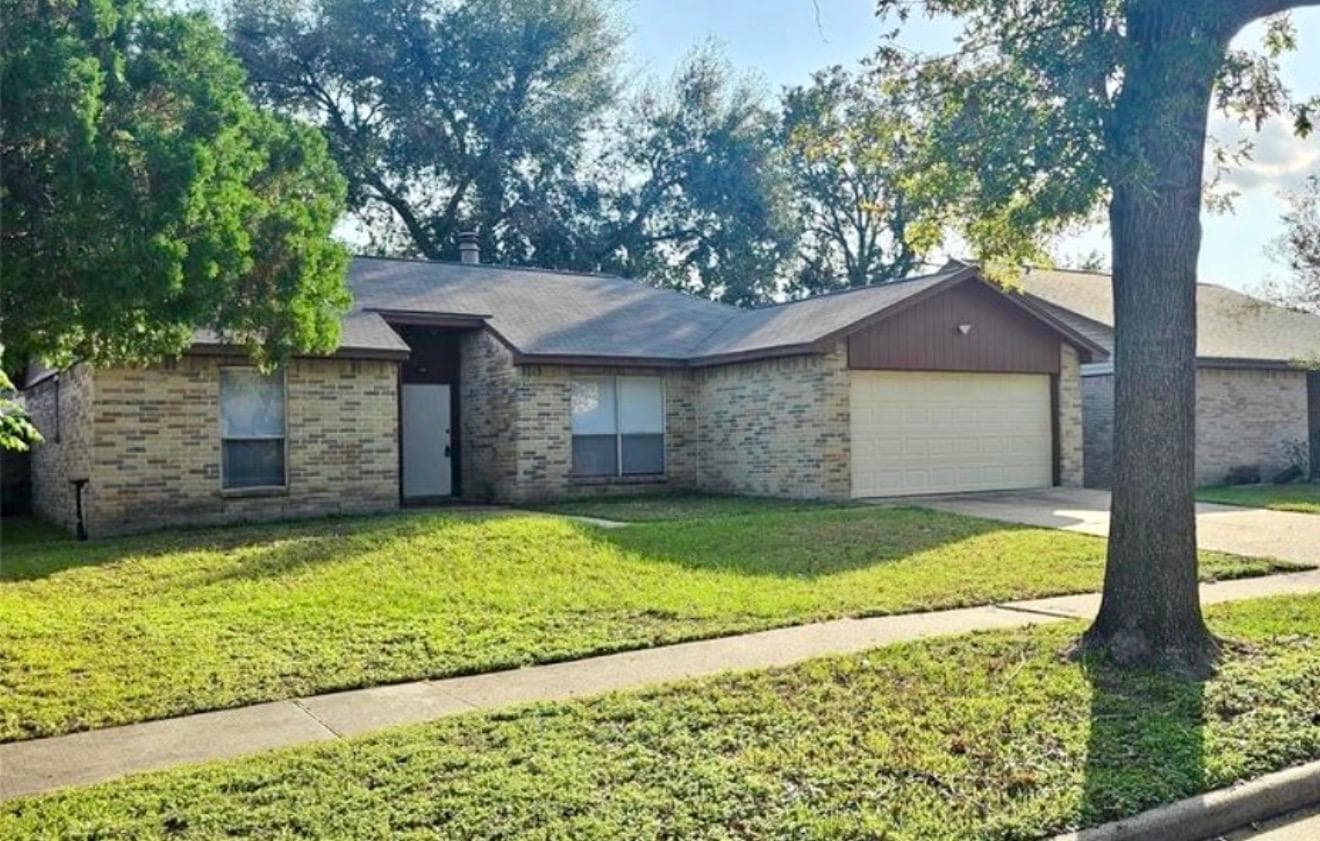 19327 Cypress Bay Drive