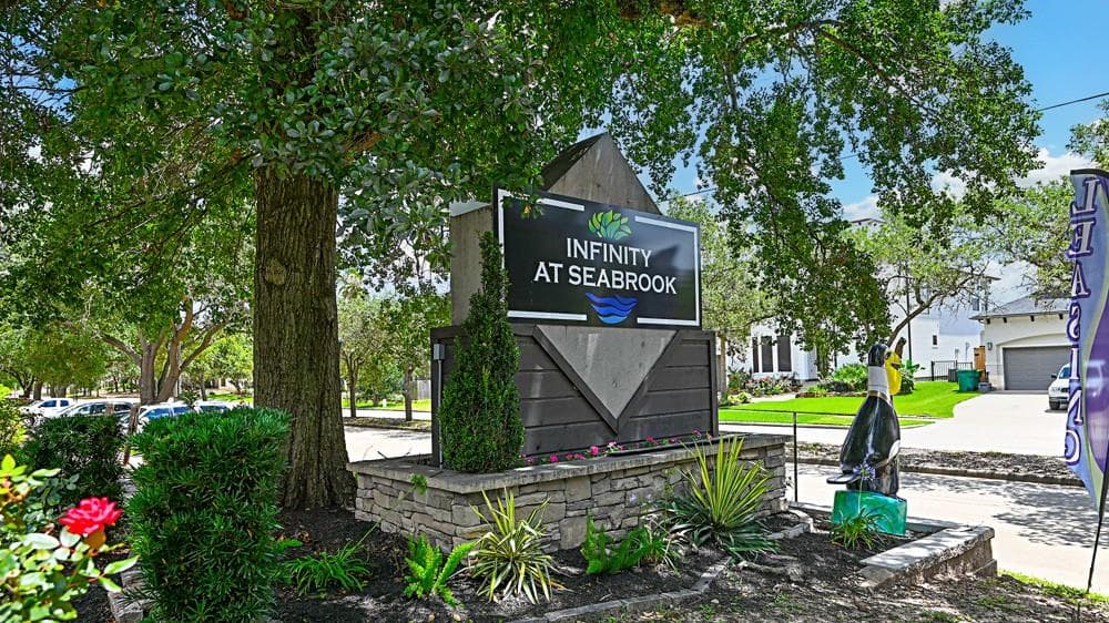 1901 Lakeside Drive #804