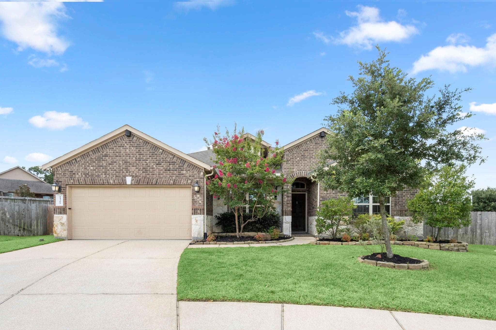 14305 Sawtooth Forest Court