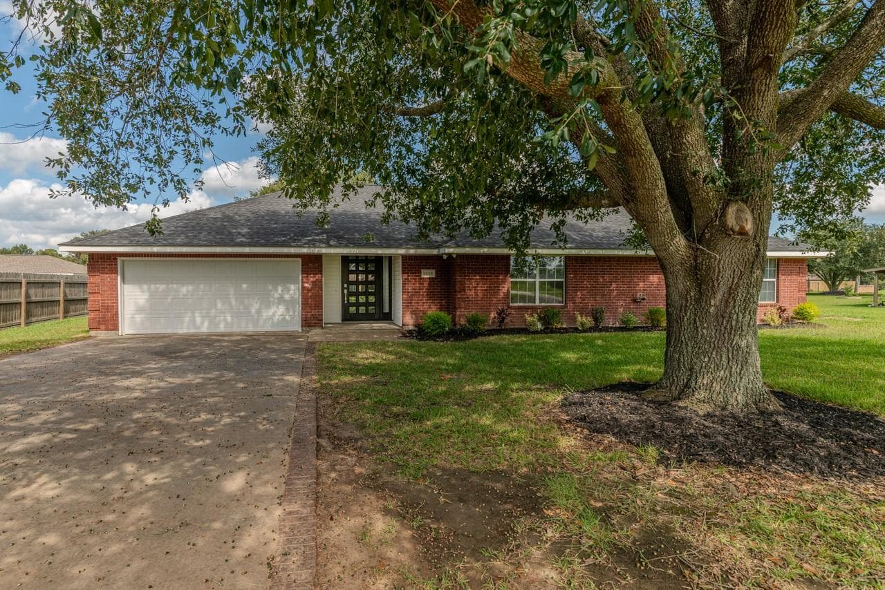 9008 Oak Vista