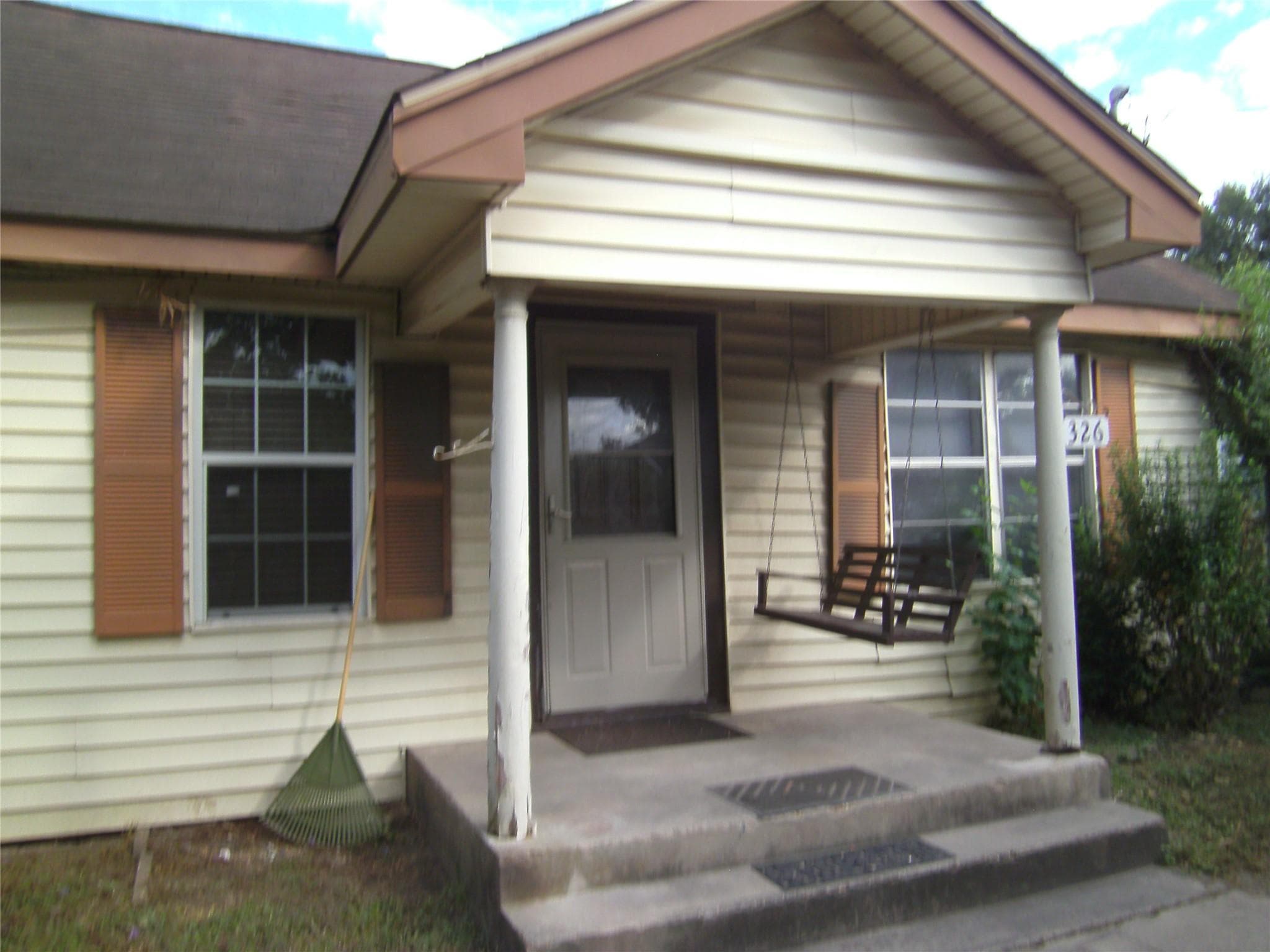 326 N Burr Street