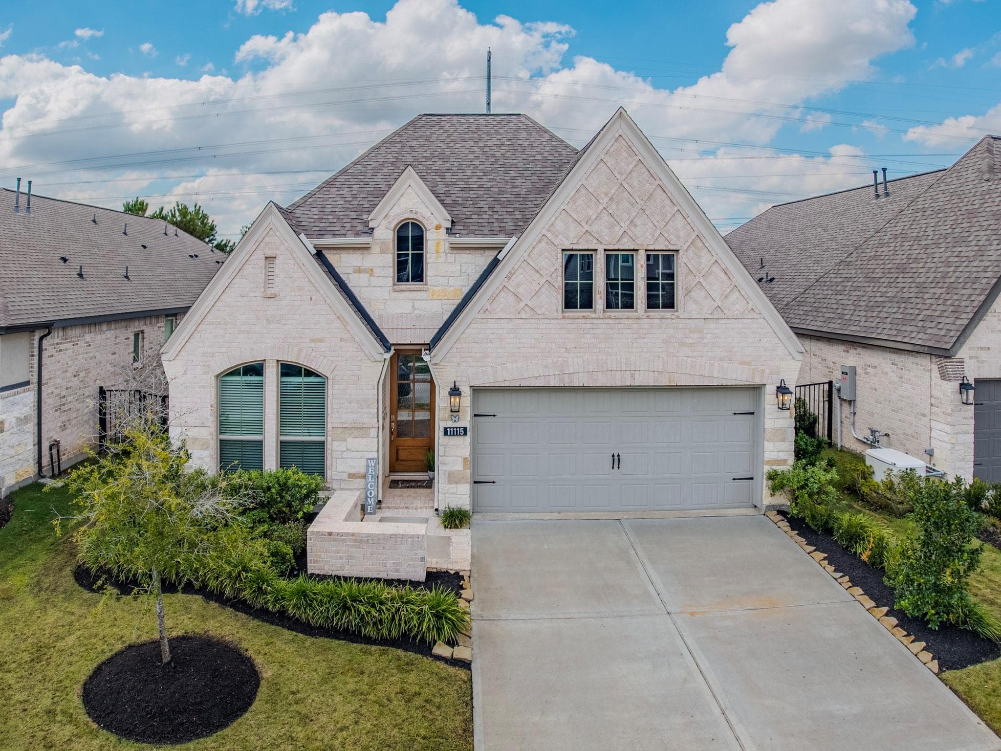 11115 Pale Tipped Way