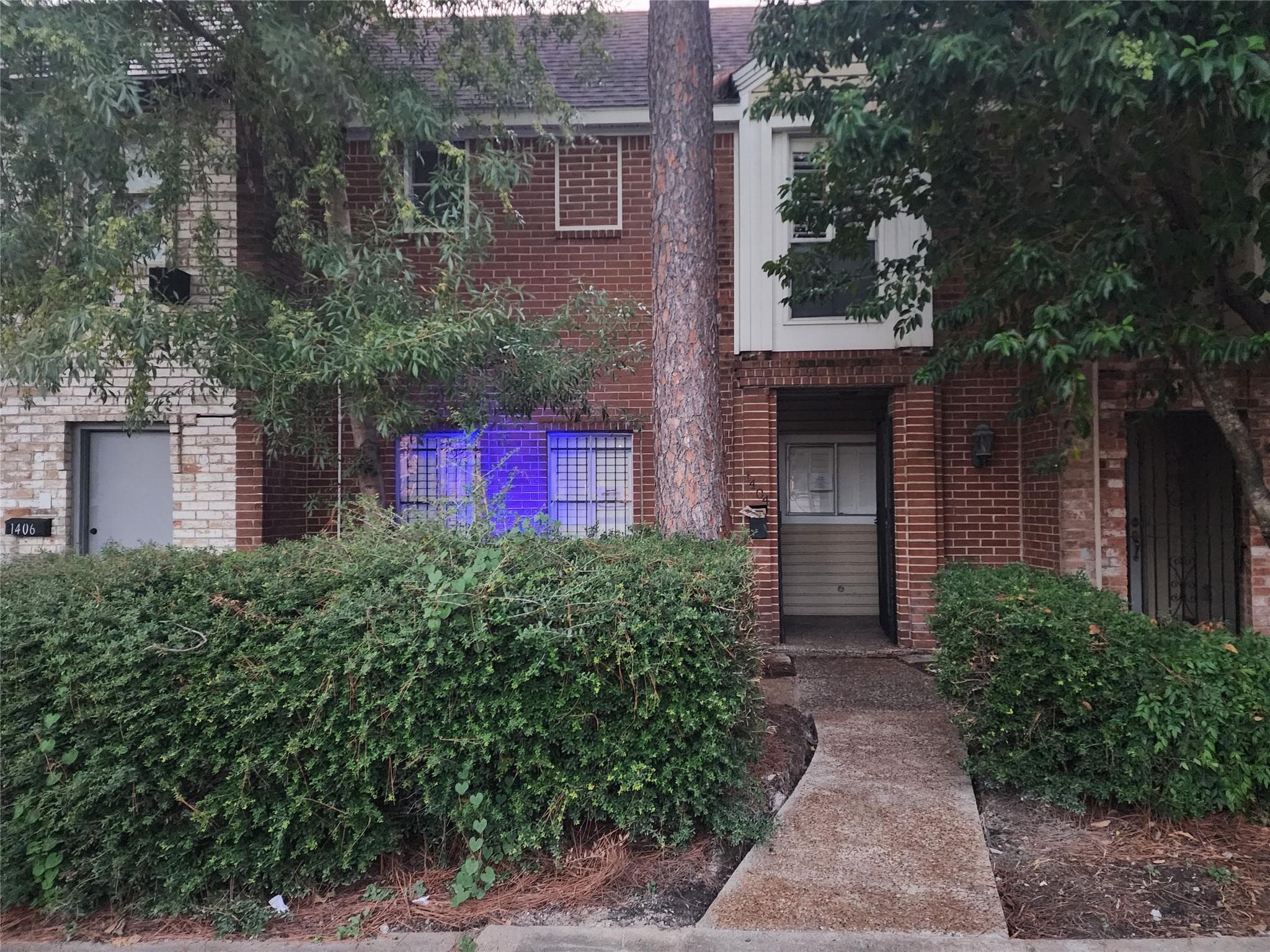 1404 Walnut Bend Lane #23