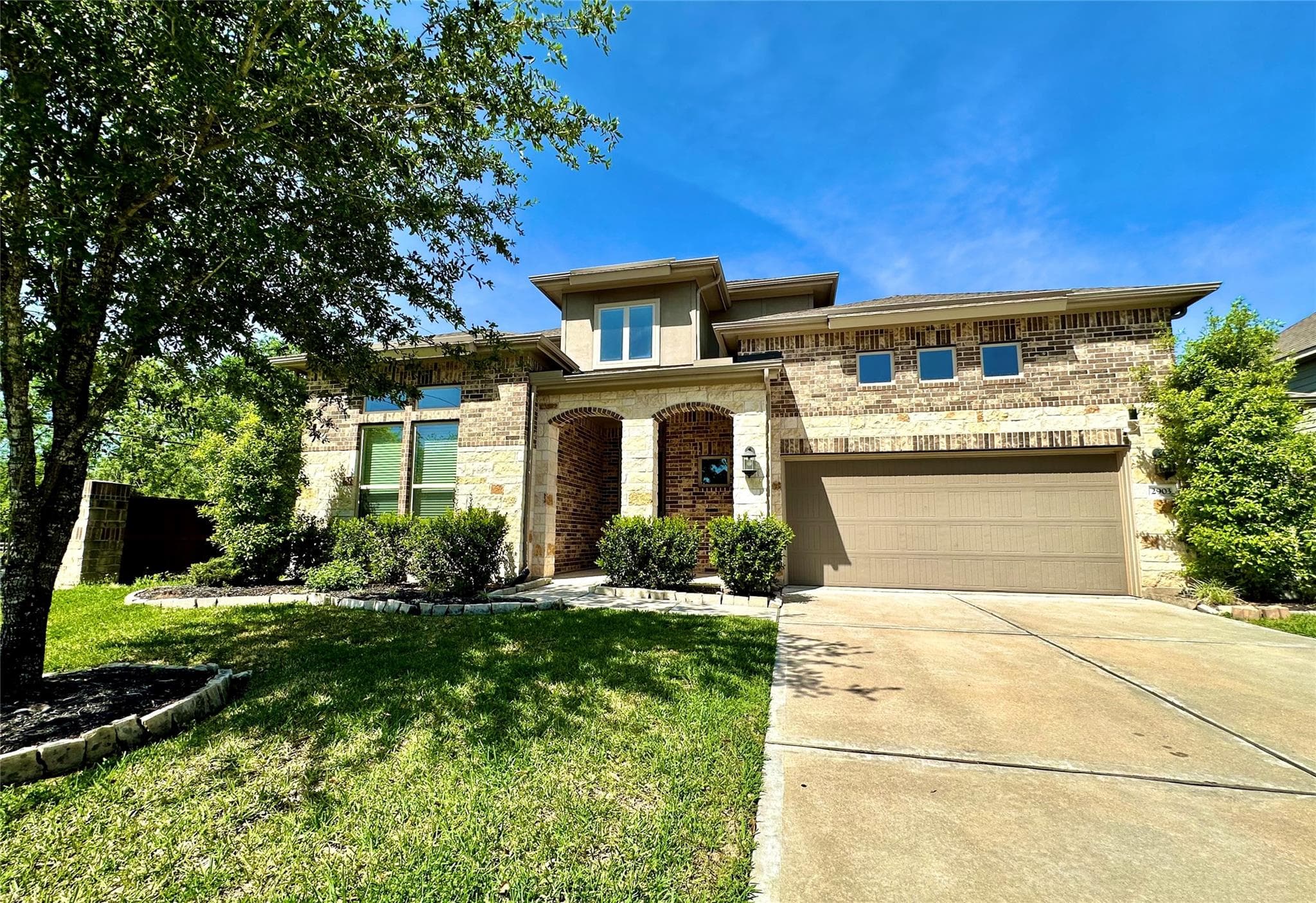 2903 Golden Honey Lane