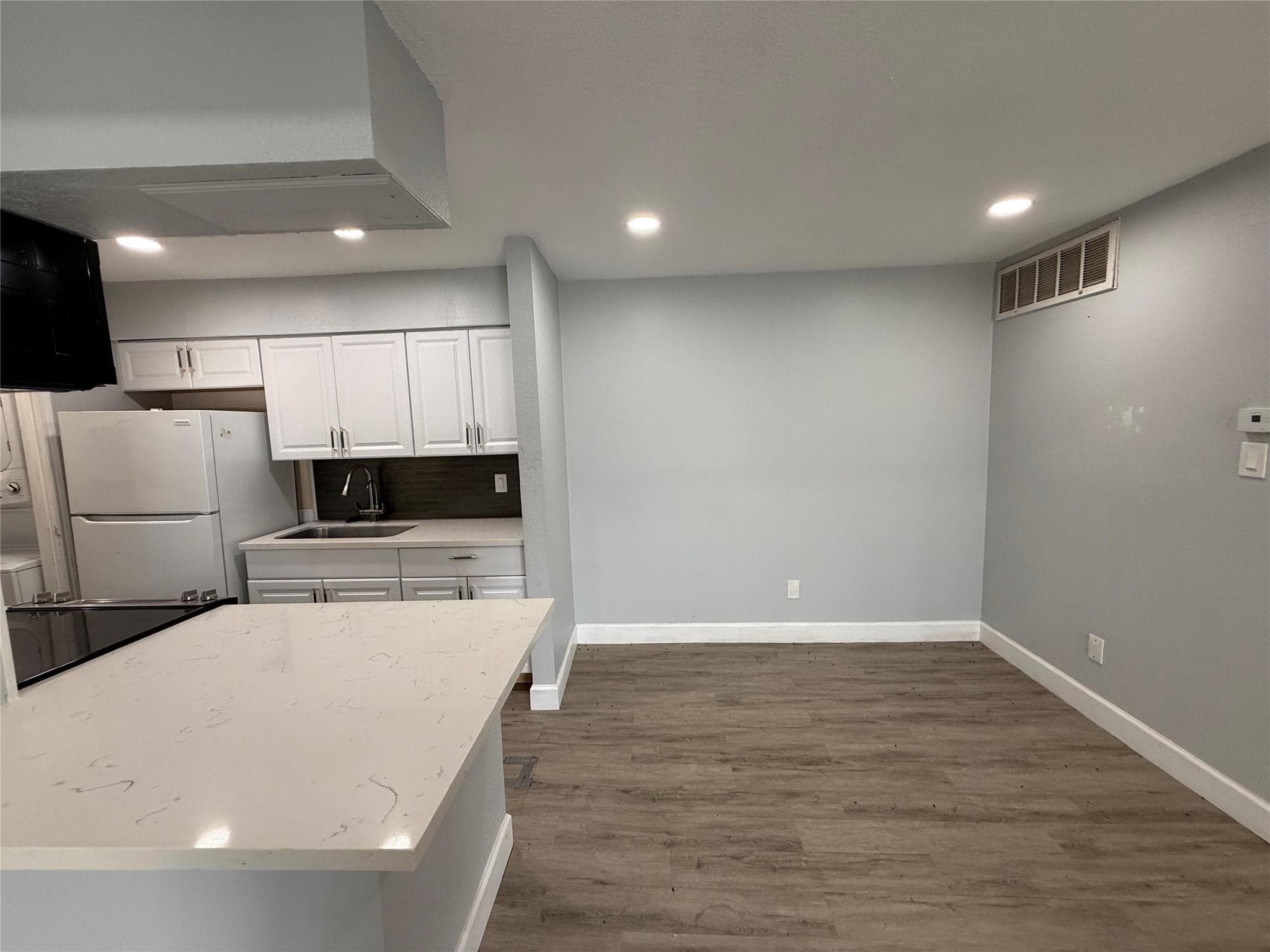 9550 Deering Drive #210