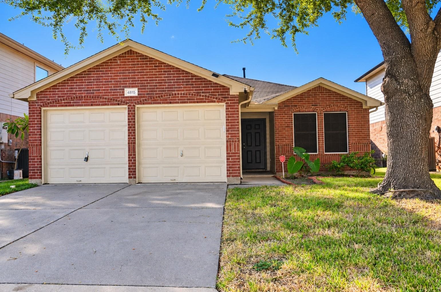 4815 Cliffpoint Court