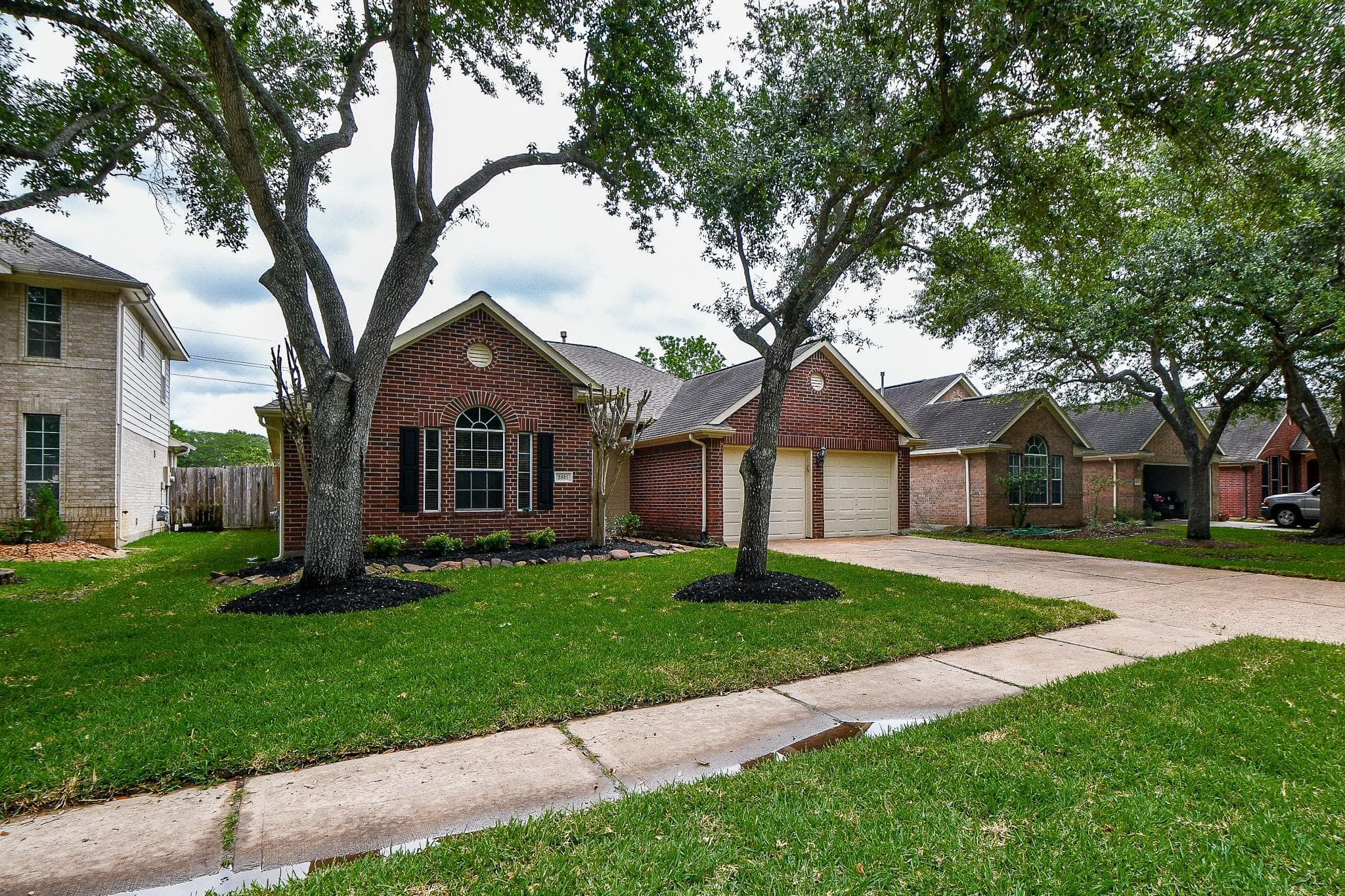 2811 Rayburn Ridge Drive