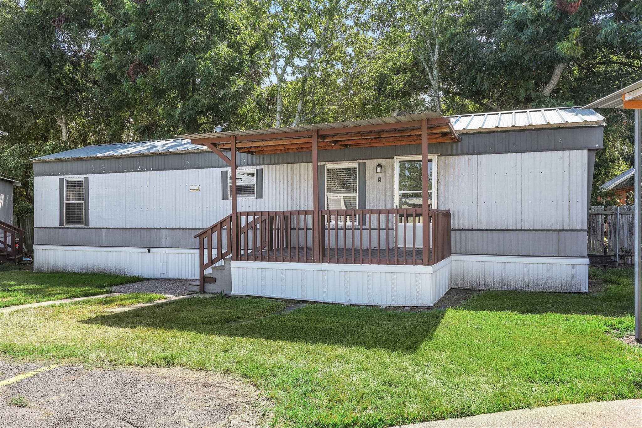 2222 N Austin Avenue #5