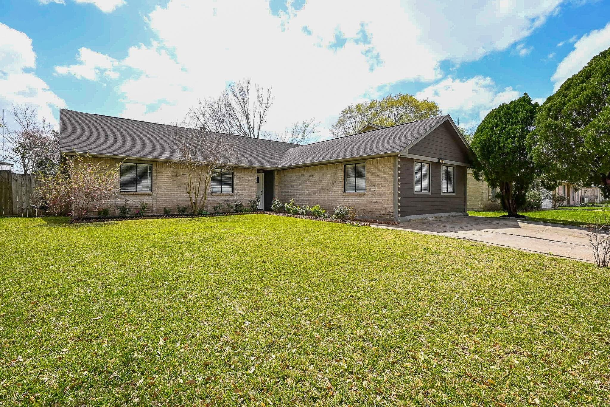 7407 W Fuqua Drive
