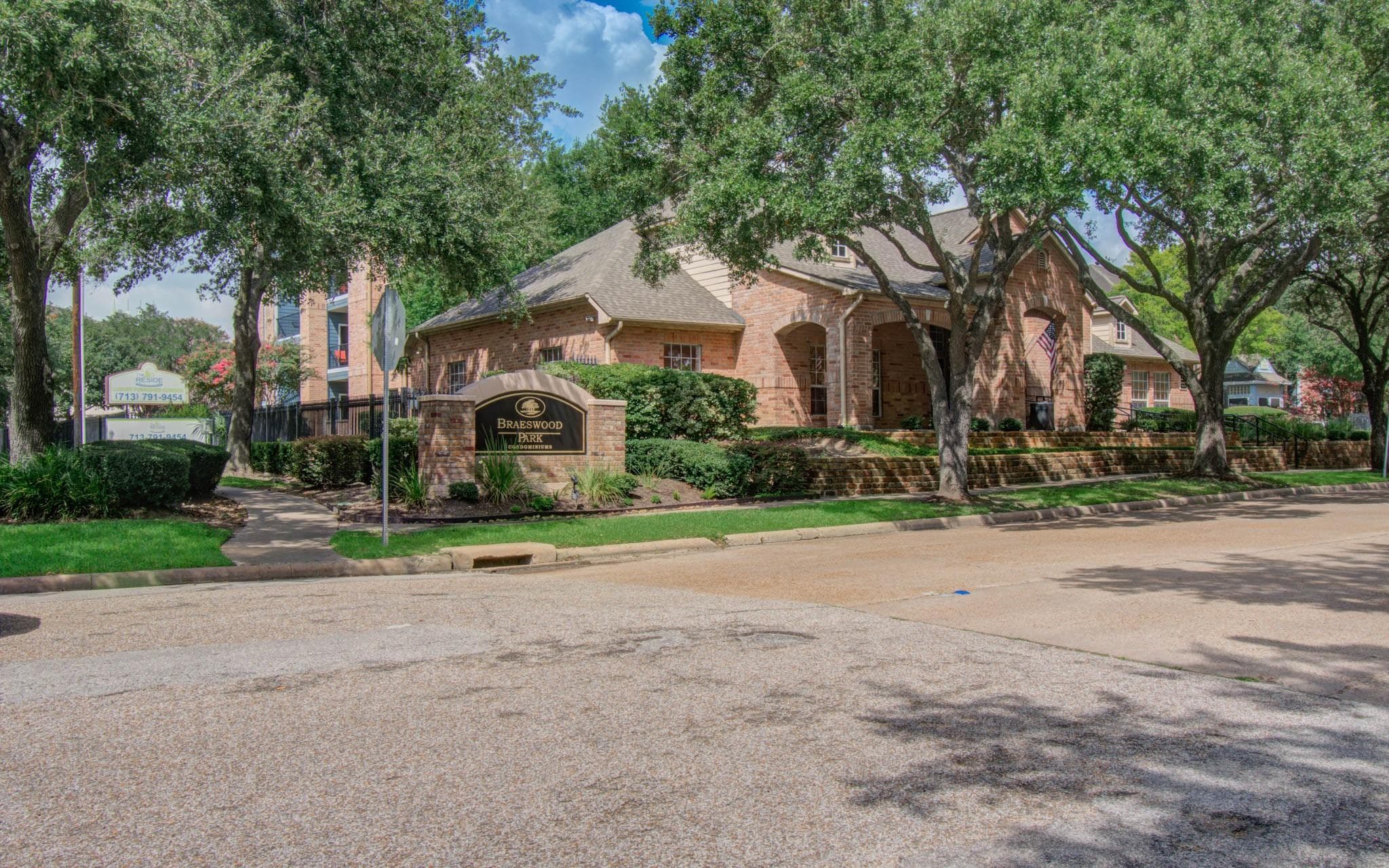 2255 Braeswood Park Drive #323